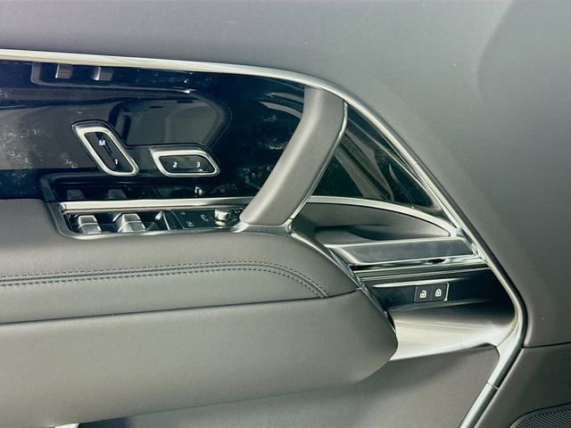 New 2026 Land Rover Range Rover SE image 20