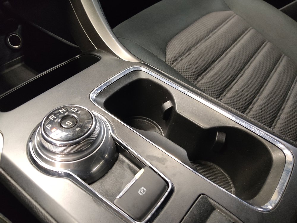 Used 2019 Ford Fusion SE FWD image 26