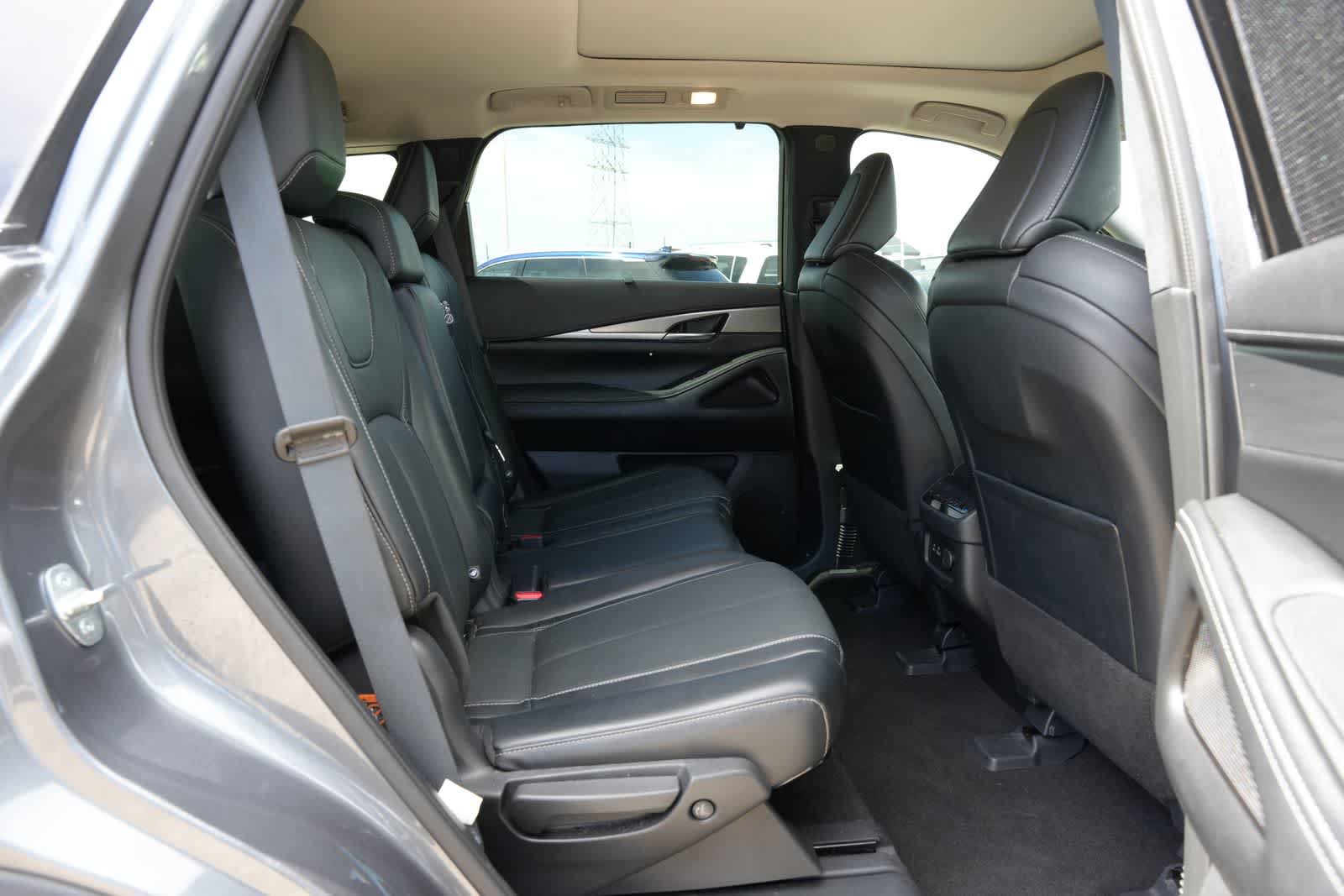 Certified 2023 INFINITI QX60 Luxe w/ Cargo Package AWD/4WD image 20