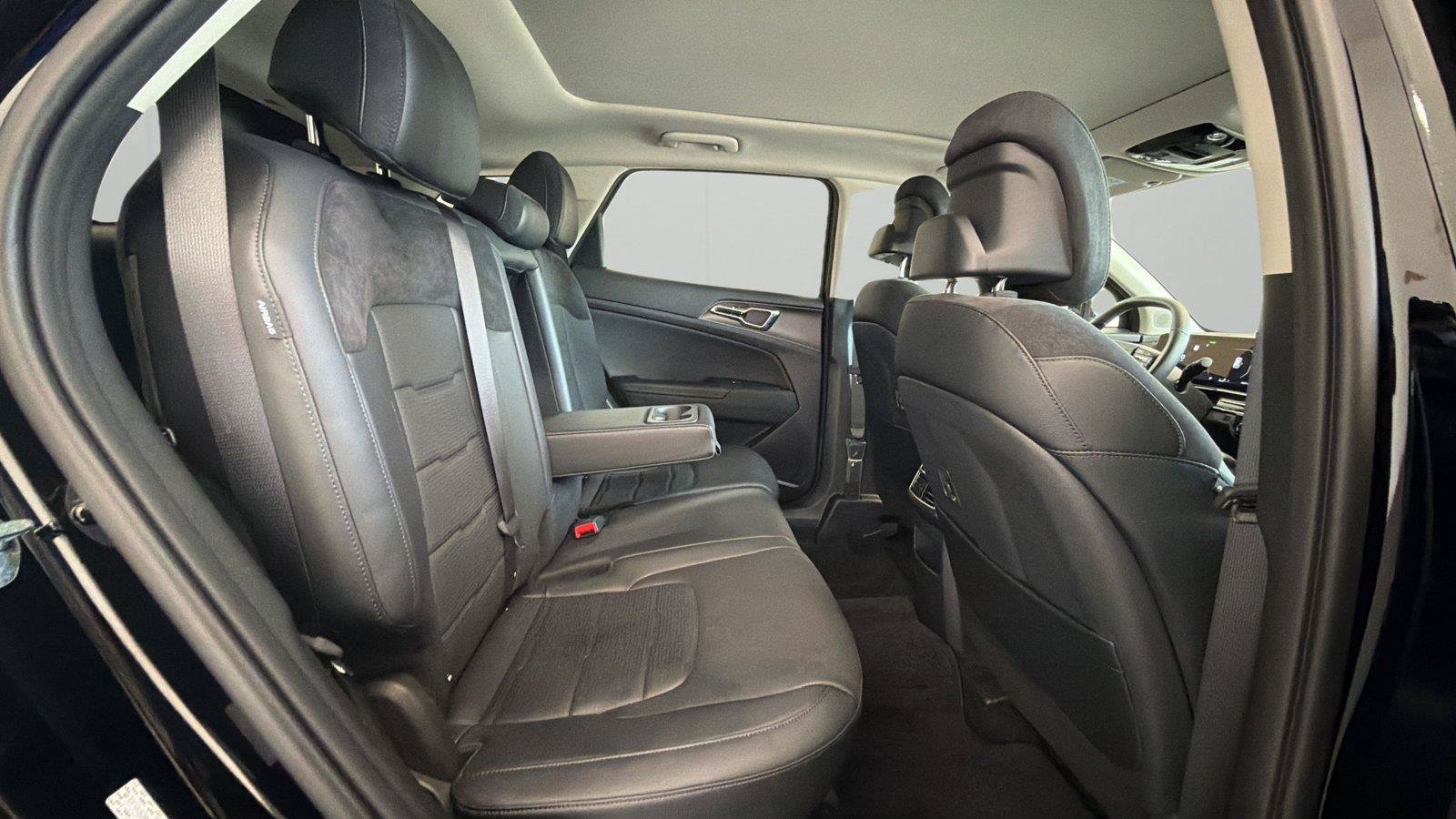 Used 2026 Kia Sportage SX FWD image 13