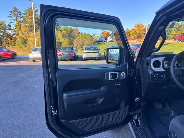 Used 2025 Jeep Wrangler Unlimited Sport AWD/4WD image 20