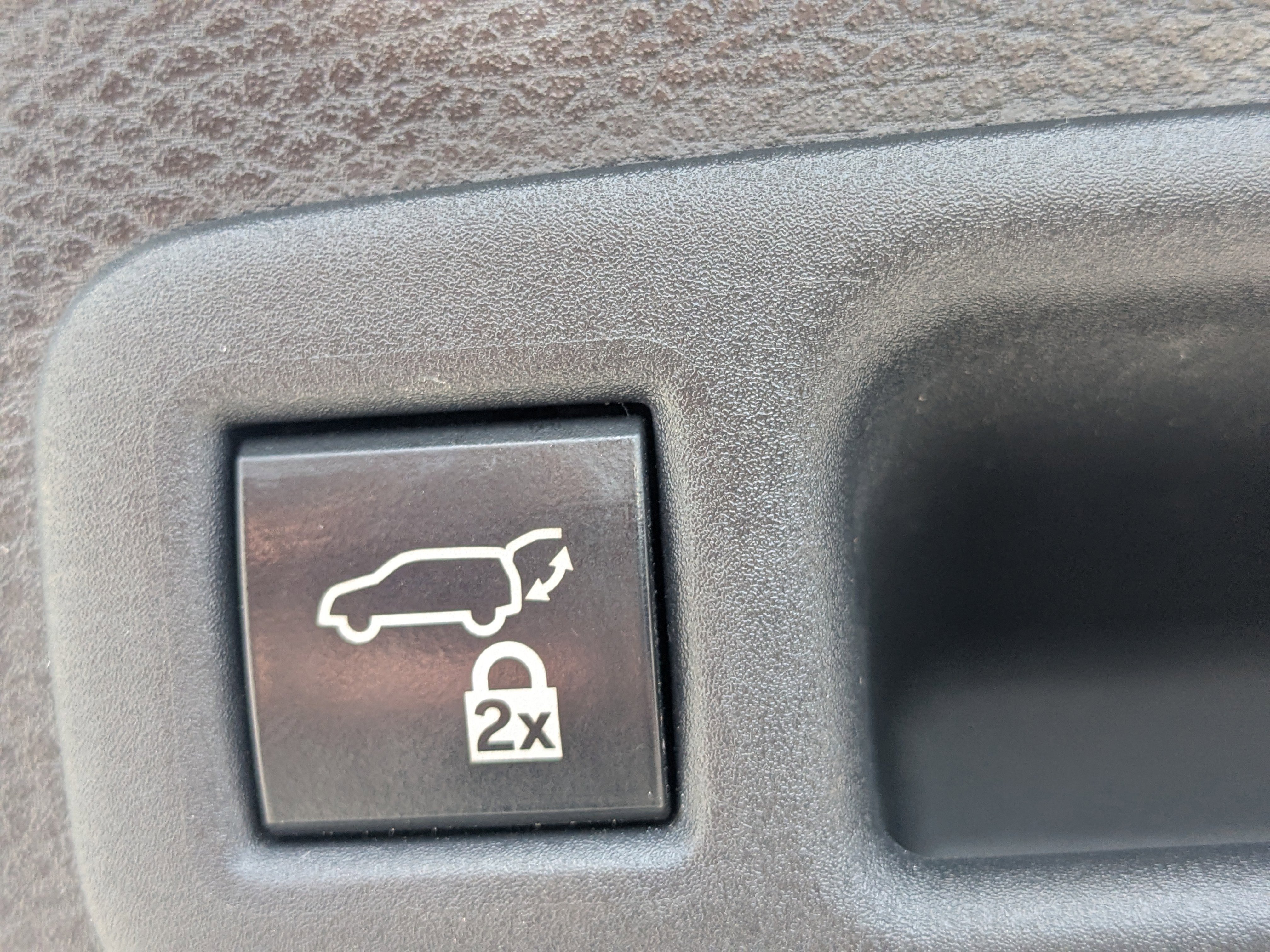 Used 2022 Toyota Sienna XLE FWD image 15