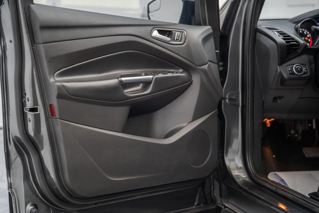 Used 2018 Ford Escape SEL FWD image 35
