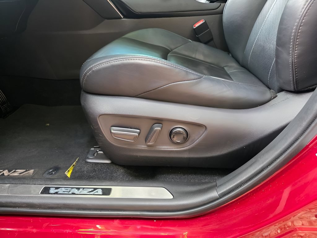 Used 2021 Toyota Venza XLE w/ Softex Package AWD/4WD image 18