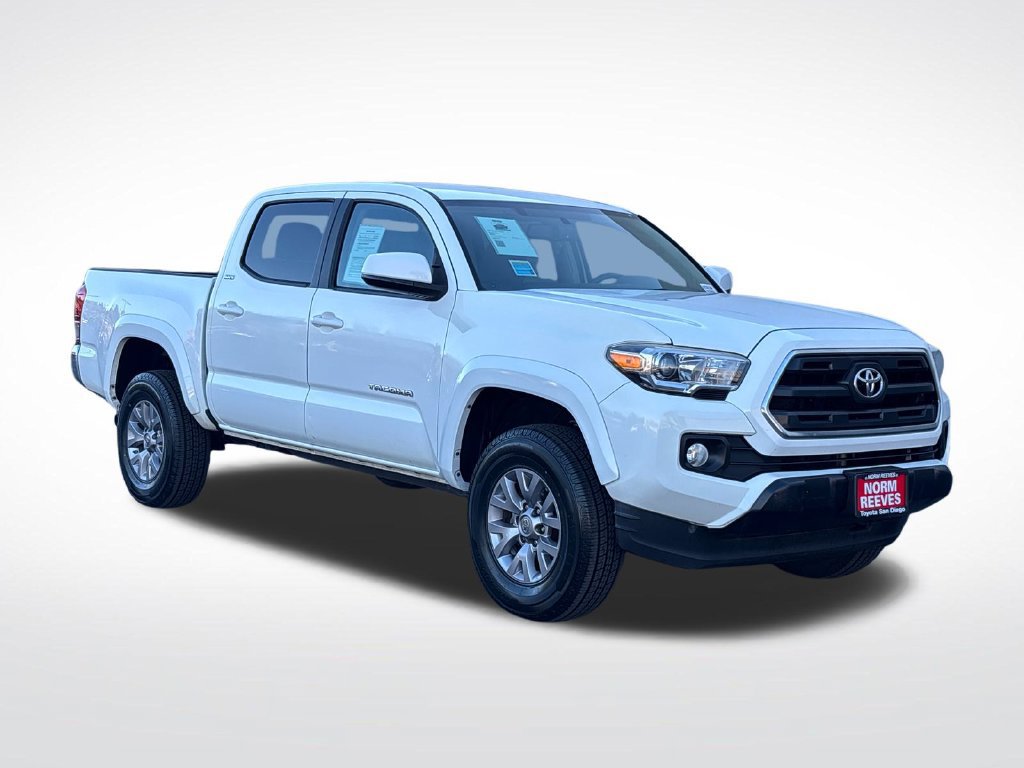 Used 2017 Toyota Tacoma SR5 w/ Tow Package RWD image 4