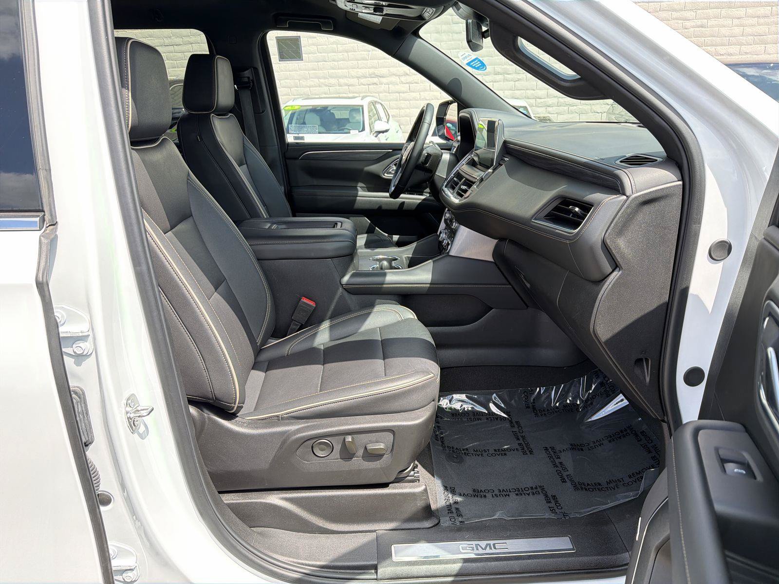 Used 2024 GMC Yukon SLT RWD image 27