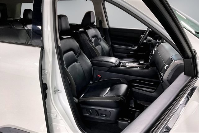 Used 2023 Nissan Pathfinder SL AWD/4WD image 28