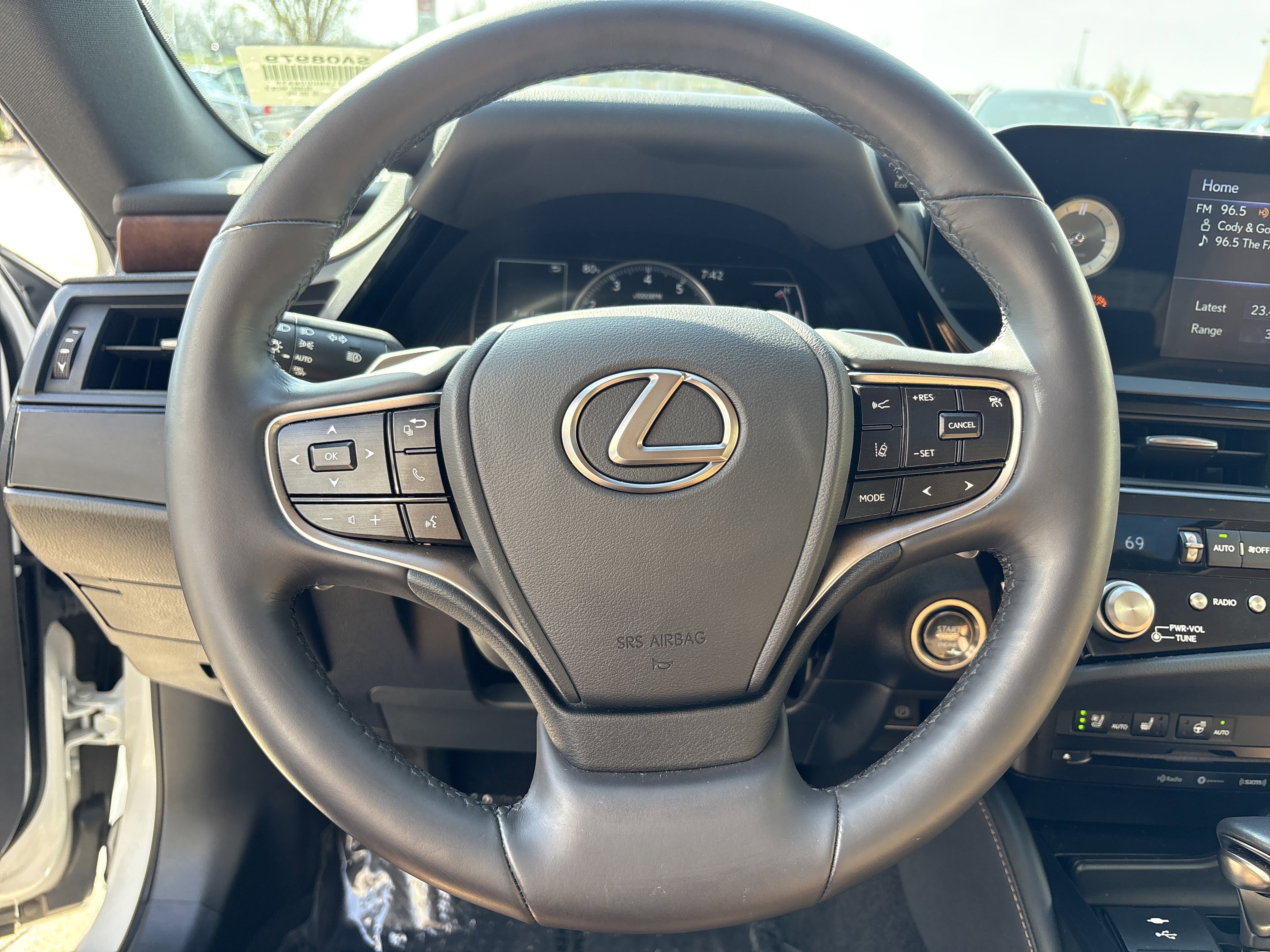 Certified 2022 Lexus ES 250 w/ Premium Package image 18