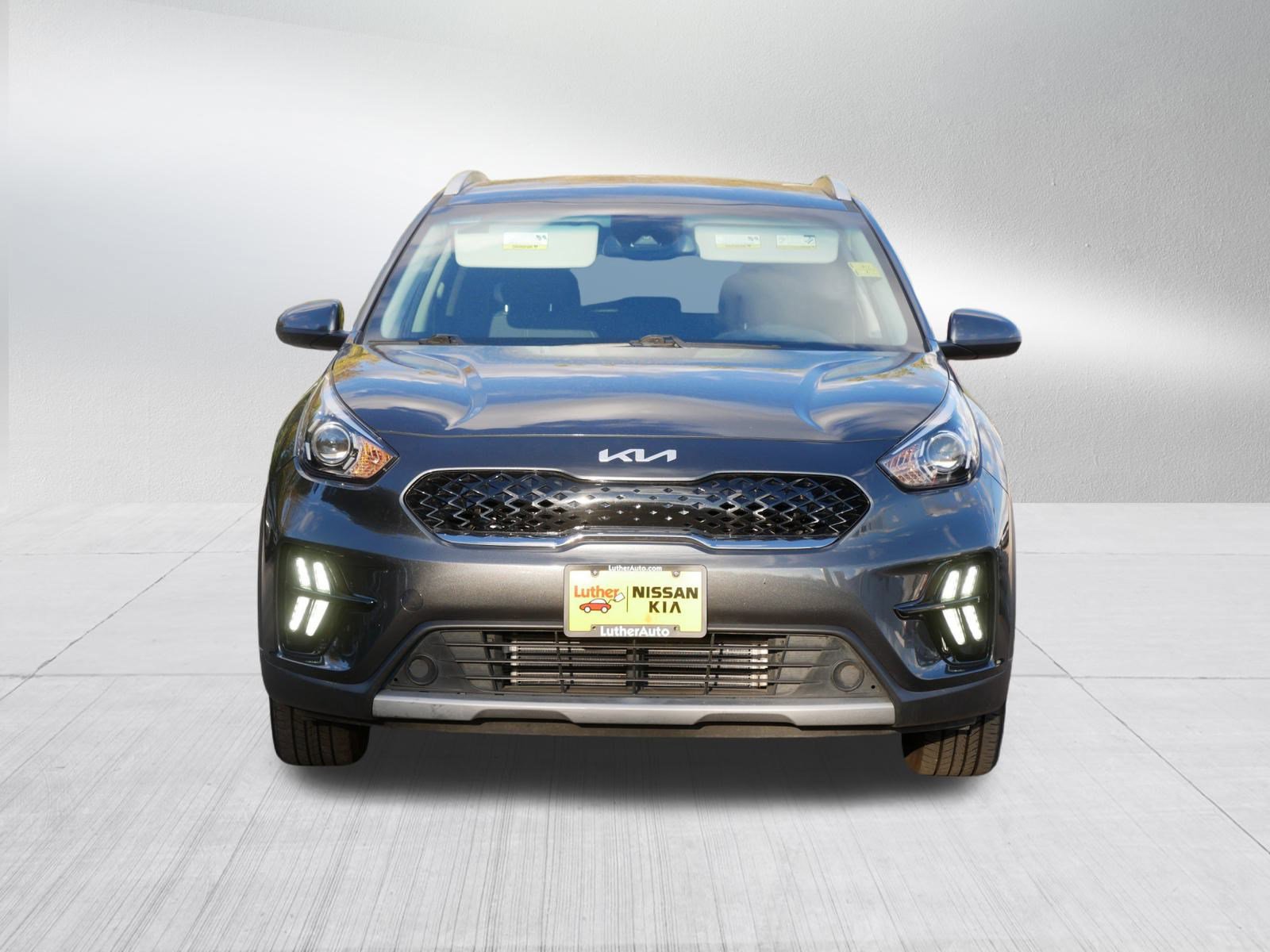 Certified 2022 Kia Niro LXS image 2