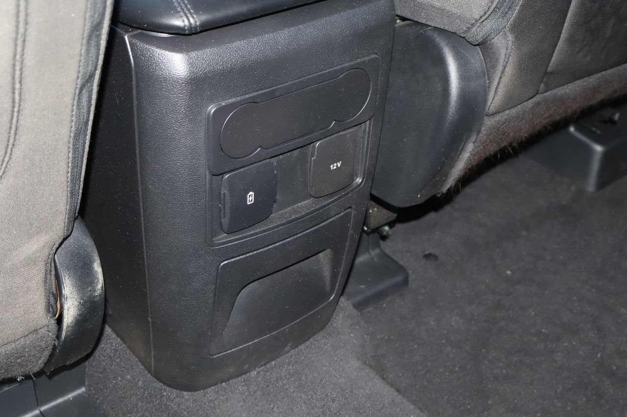 Used 2023 Ford Explorer XLT AWD/4WD image 20