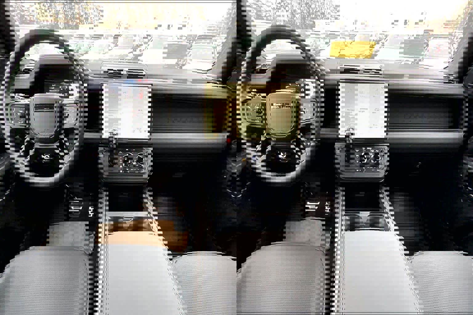 New 2026 Land Rover Defender 110 OCTA image 6