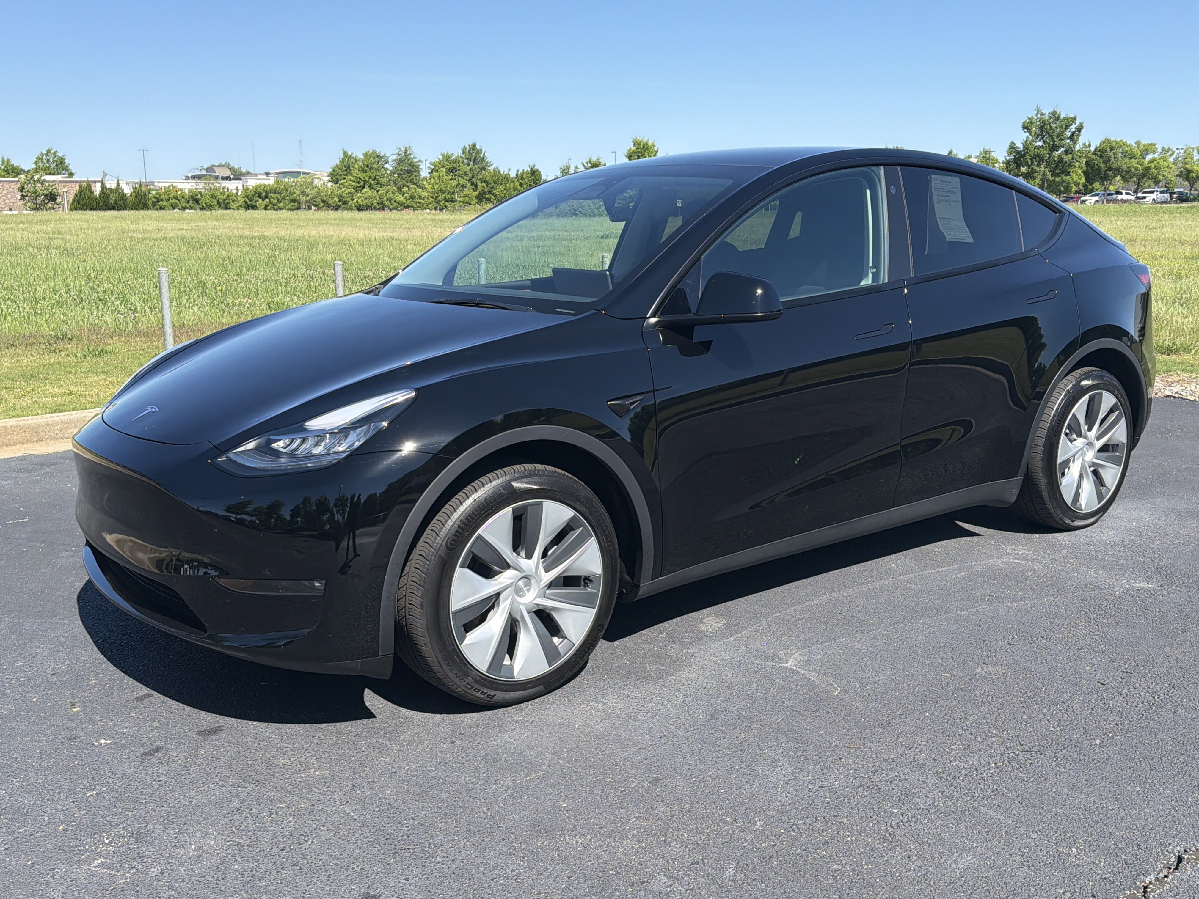 Used 2023 Tesla Model Y Long Range AWD/4WD image 5