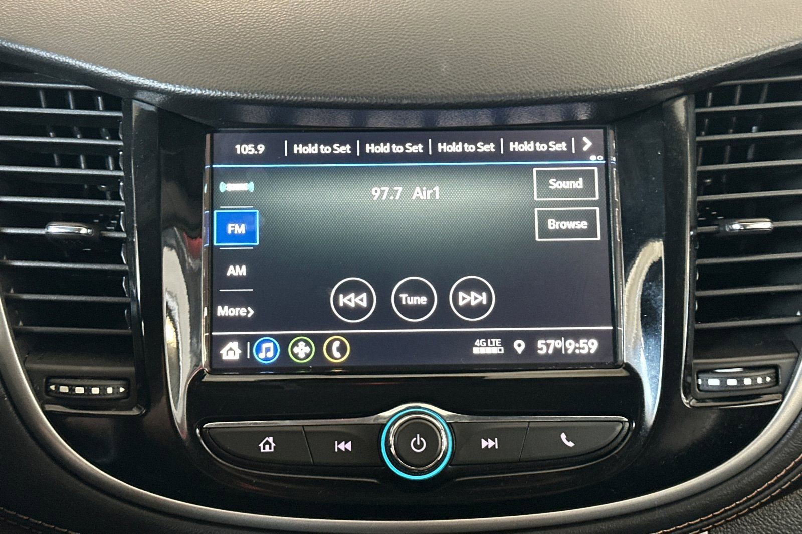 Used 2019 Chevrolet Trax LT w/ LT Convenience Package image 20