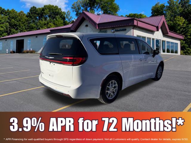 New 2026 Chrysler Pacifica Select FWD image 4