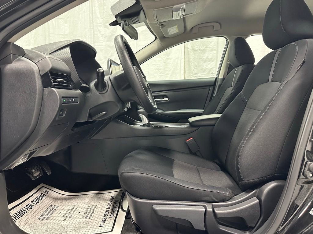 Used 2025 Nissan Sentra SV image 14