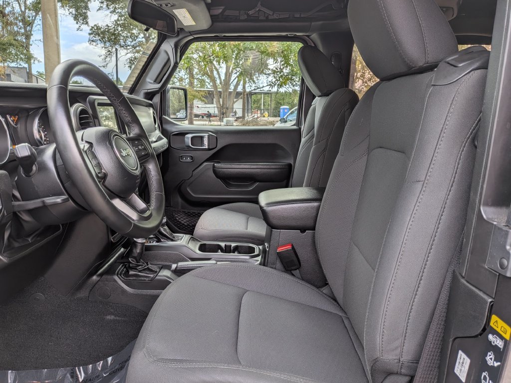 Used 2022 Jeep Wrangler Sport AWD/4WD image 14