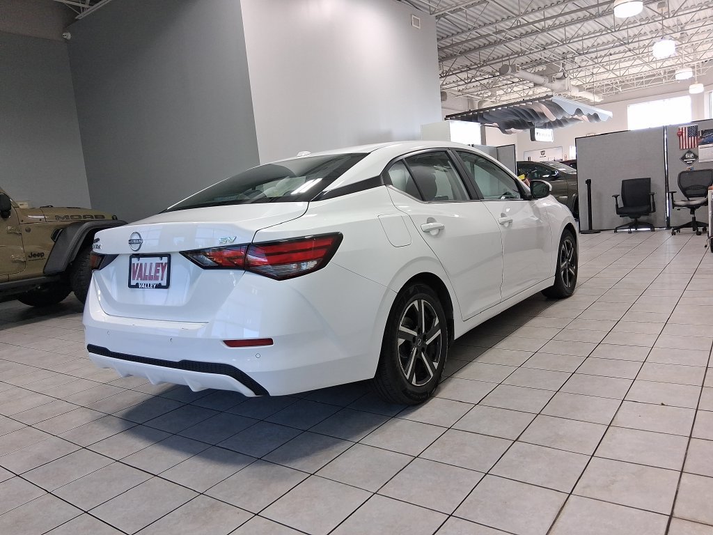 Used 2024 Nissan Sentra SV FWD image 10