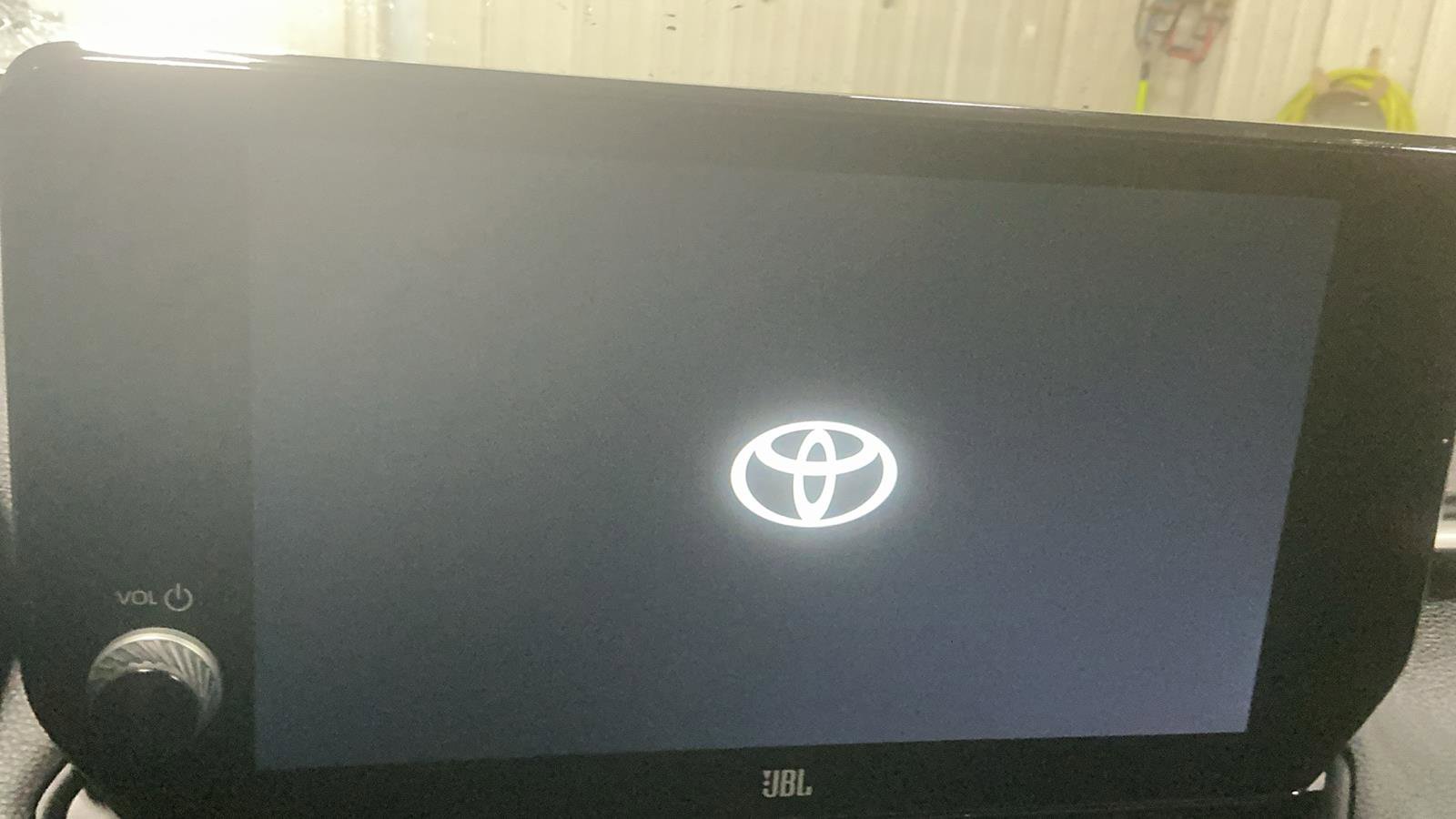 Used 2025 Toyota RAV4 XSE w/ Advanced Technology Package image 16