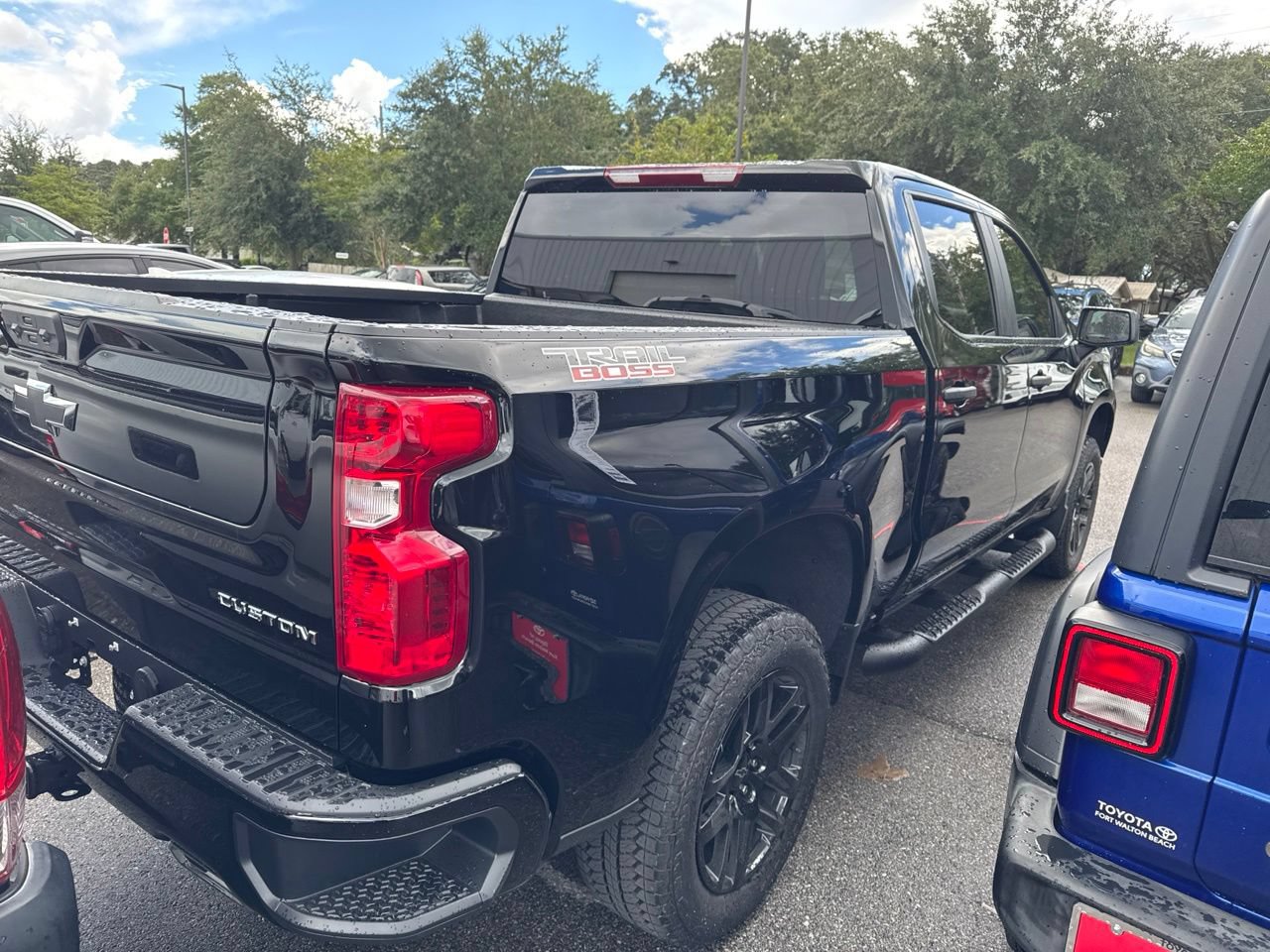Used 2026 Chevrolet Silverado 1500 Custom Trail Boss AWD/4WD image 7