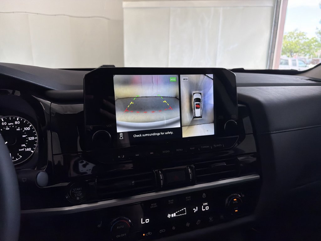Certified 2025 Nissan Pathfinder SL AWD/4WD image 30