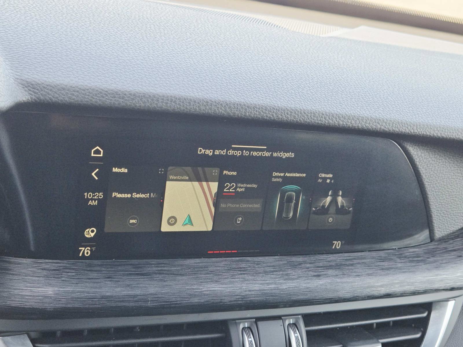 Used 2024 Alfa Romeo Stelvio Sprint image 27