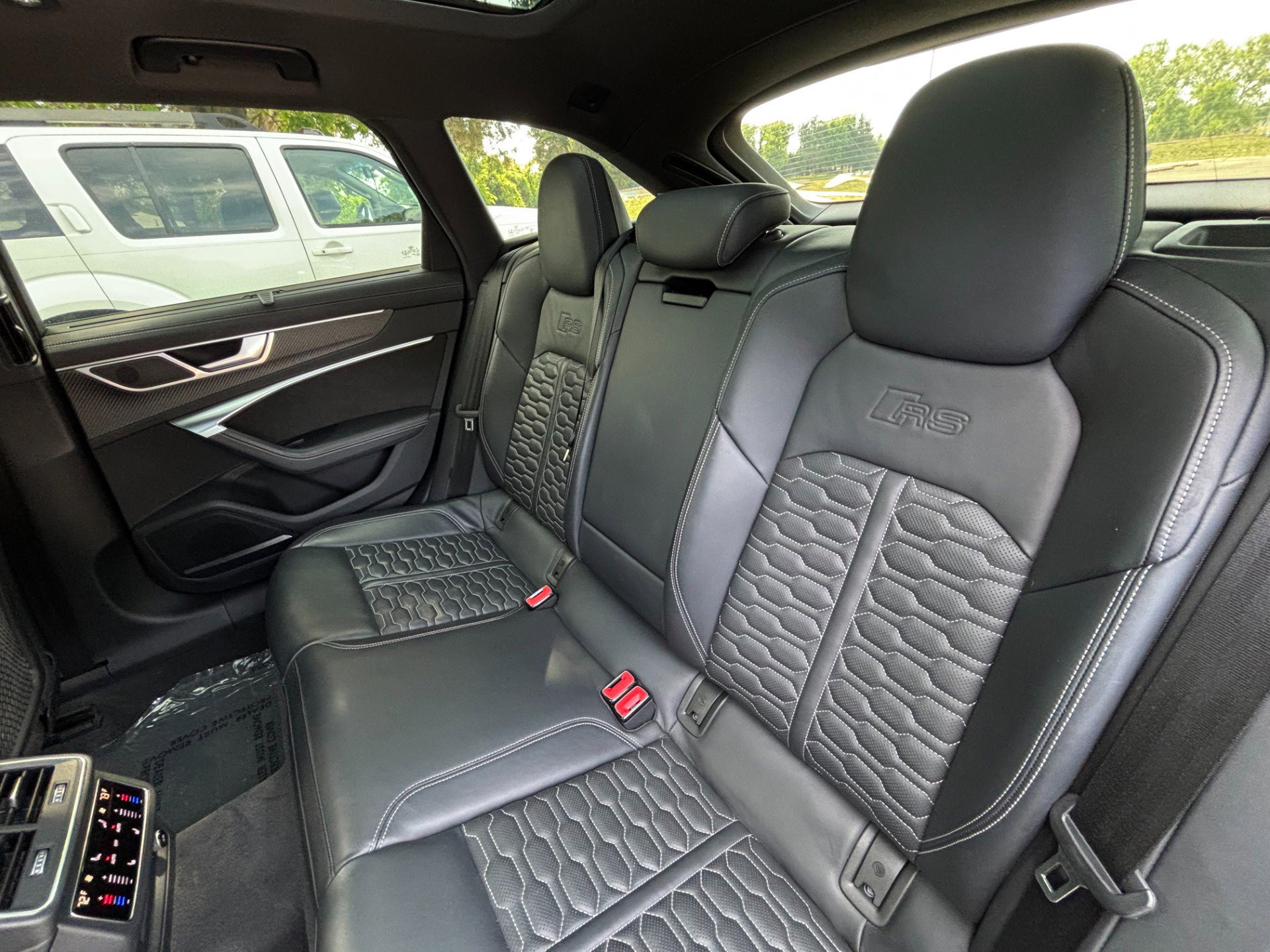 Used 2021 Audi RS 6 AWD/4WD image 18