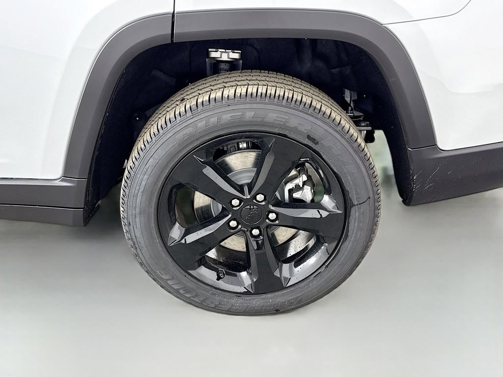 New 2025 Jeep Grand Cherokee L Laredo image 49