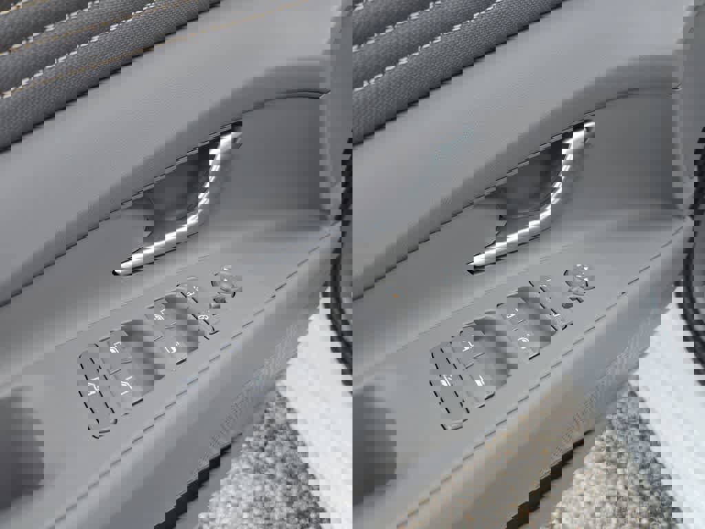 New 2026 Hyundai Elantra Sport image 17