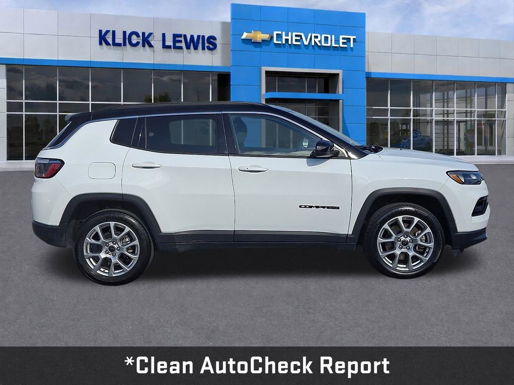 Used 2025 Jeep Compass Limited image 9