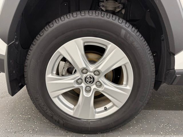 Used 2020 Toyota RAV4 LE w/ All Weather Liner Package AWD/4WD image 21
