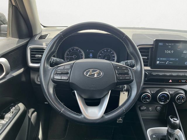 Used 2020 Hyundai Venue SEL w/ Convenience Package image 14