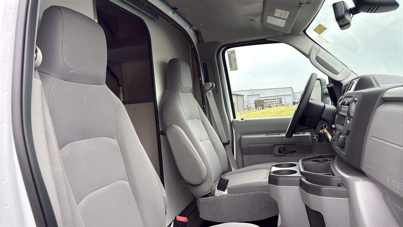 New 2027 Ford E-350 and Econoline 350 Super Duty w/ Power Equipment Group RWD image 14