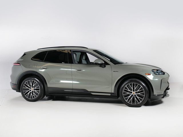 New 2026 Porsche Cayenne Electric AWD/4WD image 8