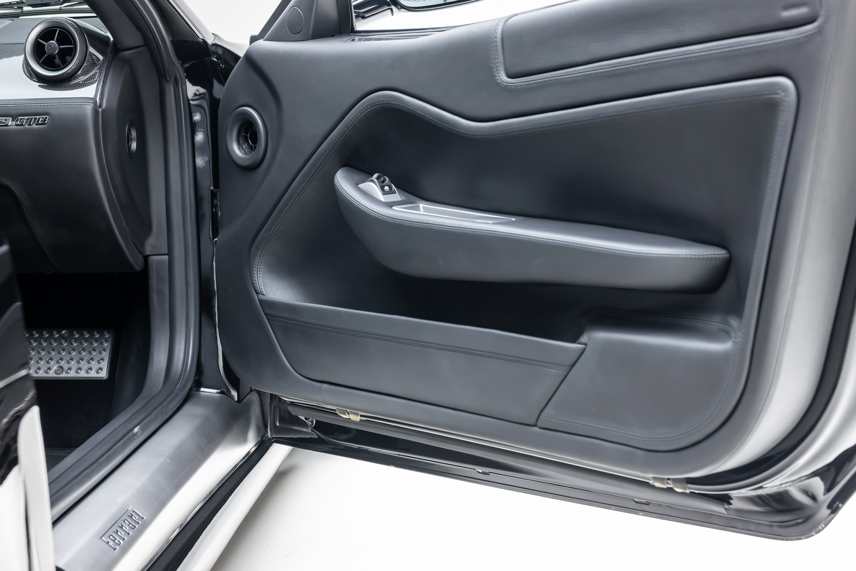 Used 2007 Ferrari 599 GTB Fiorano image 37