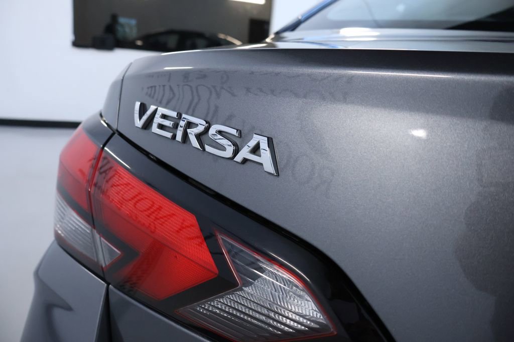 Used 2021 Nissan Versa SV image 10