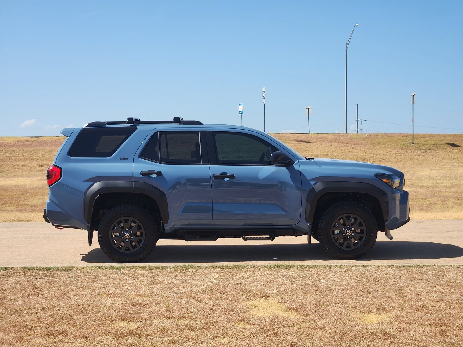 New 2026 Toyota 4Runner SR5 AWD/4WD image 7