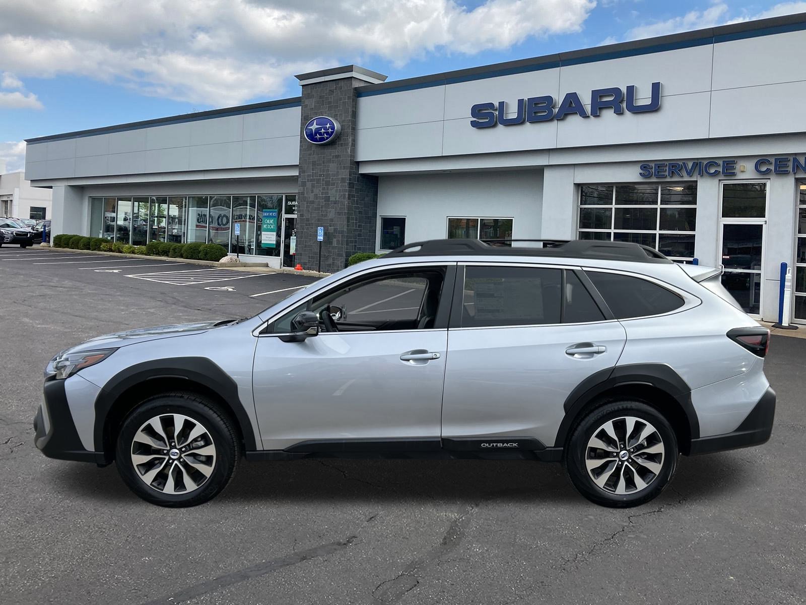 Certified 2025 Subaru Outback Limited image 4