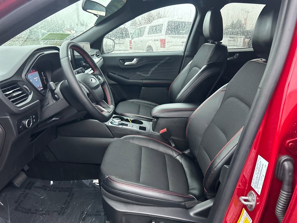Used 2025 Ford Escape ST-Line w/ Tech Pack #1 image 5