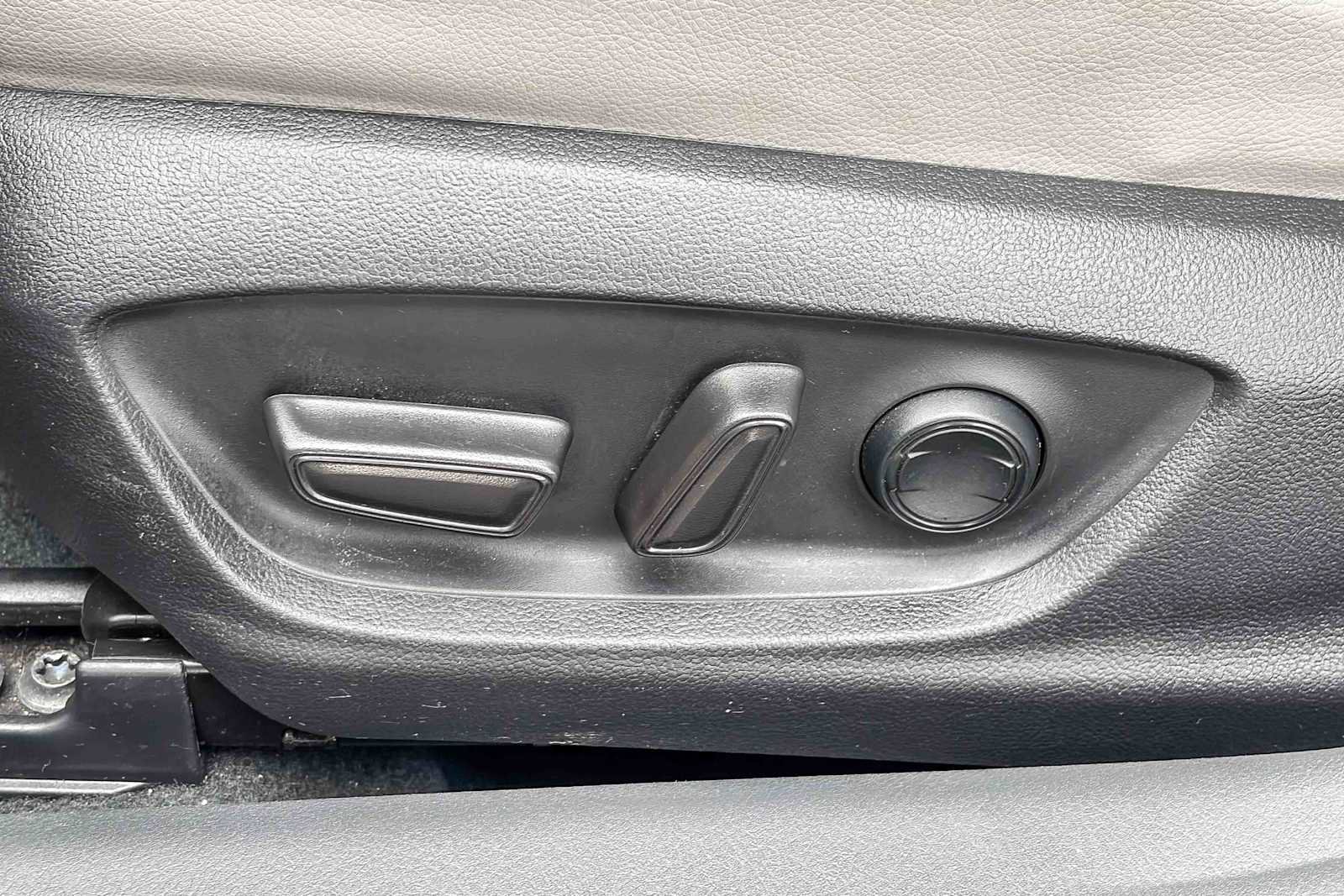 Used 2022 Toyota Camry SE image 20