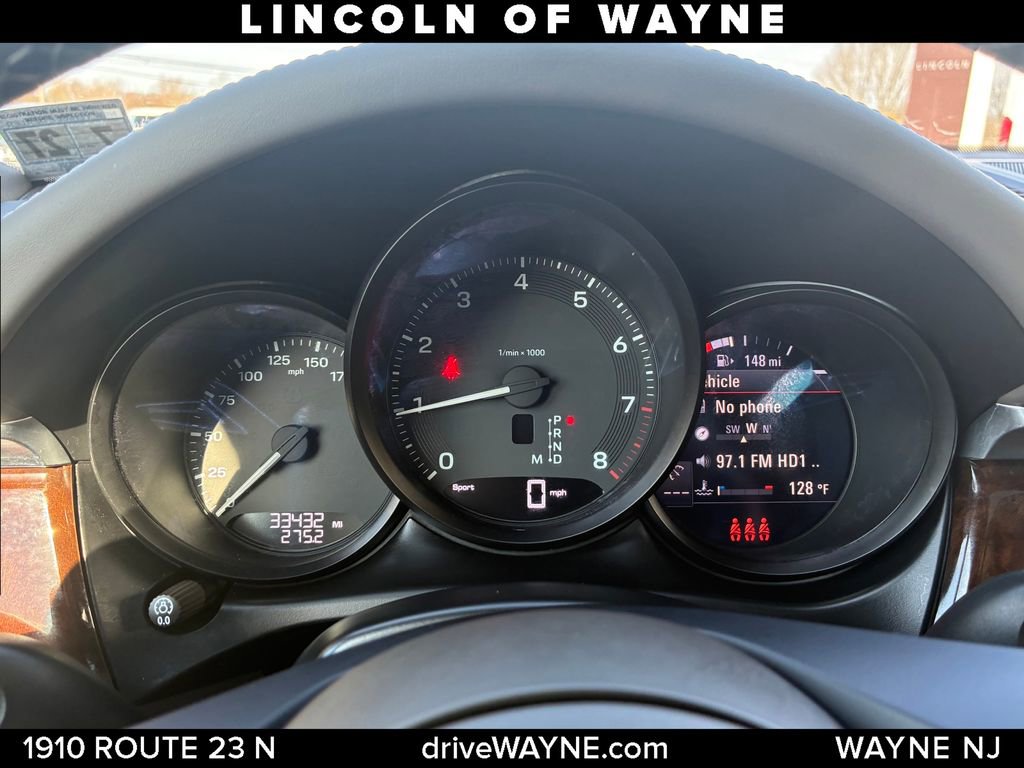 Used 2022 Porsche Macan image 15