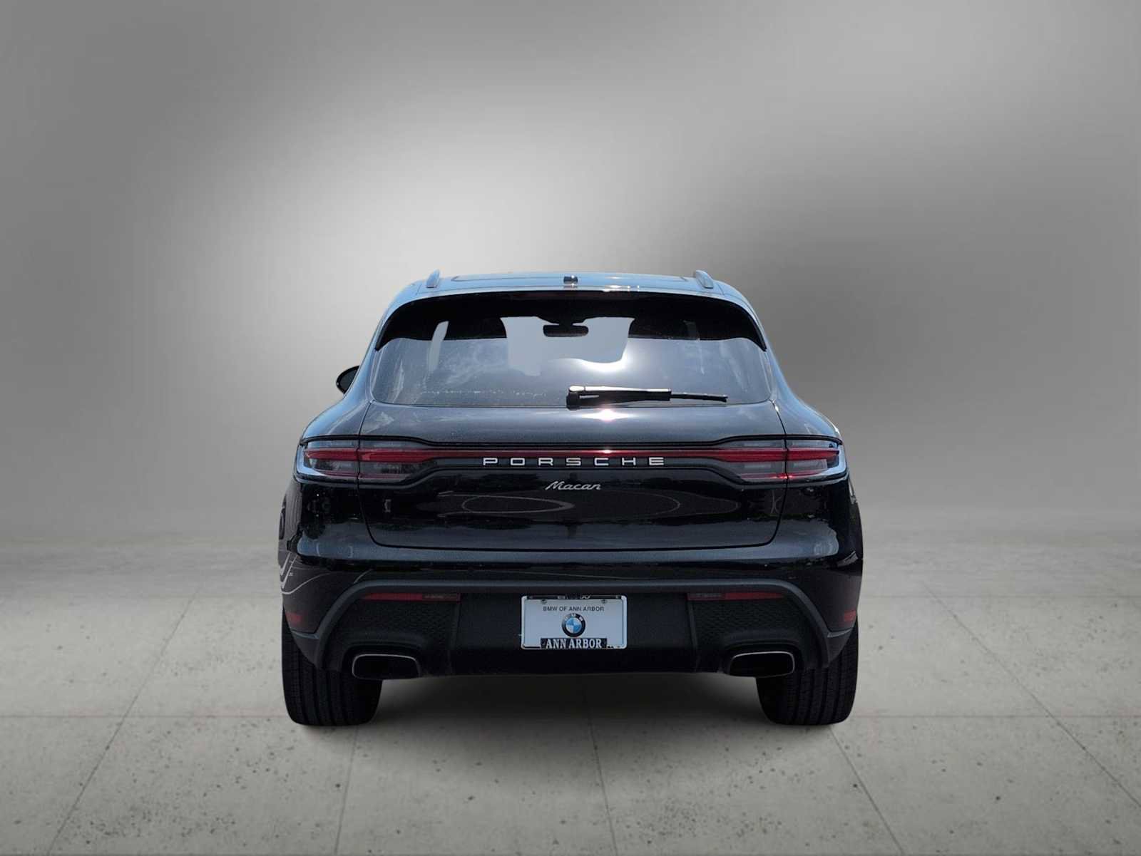 Used 2024 Porsche Macan AWD/4WD image 7