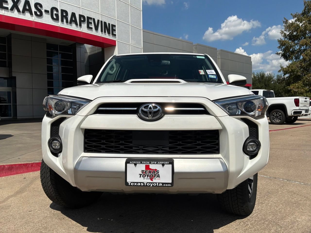 Used 2023 Toyota 4Runner TRD Off-Road AWD/4WD image 3