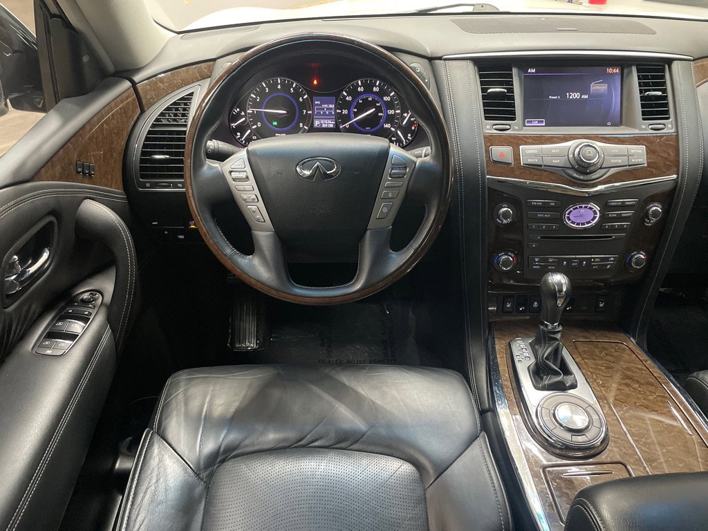 Used 2016 INFINITI QX80 Luxe w/ 22" Wheel Package image 4