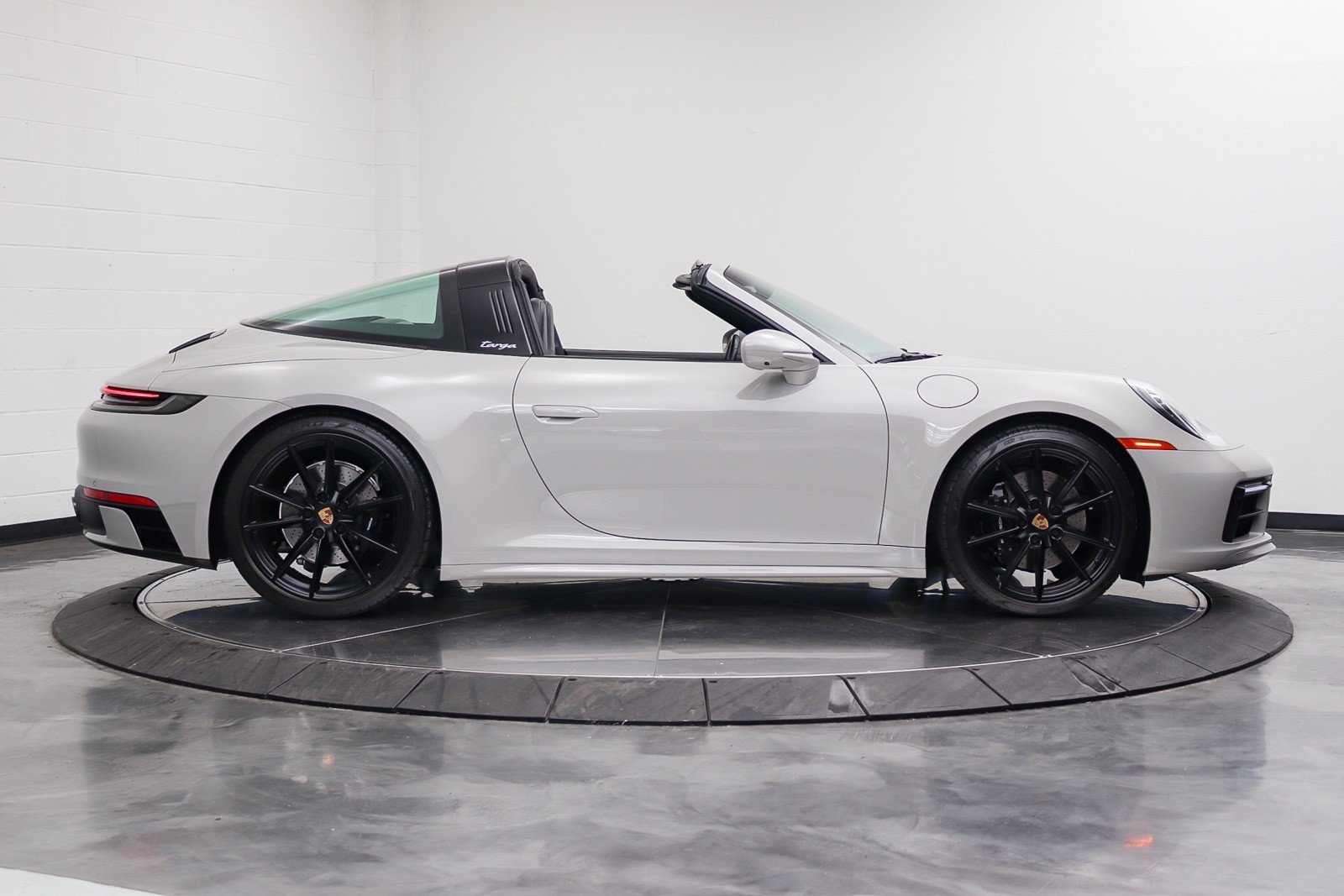 Used 2022 Porsche 911 Targa 4S AWD/4WD image 14