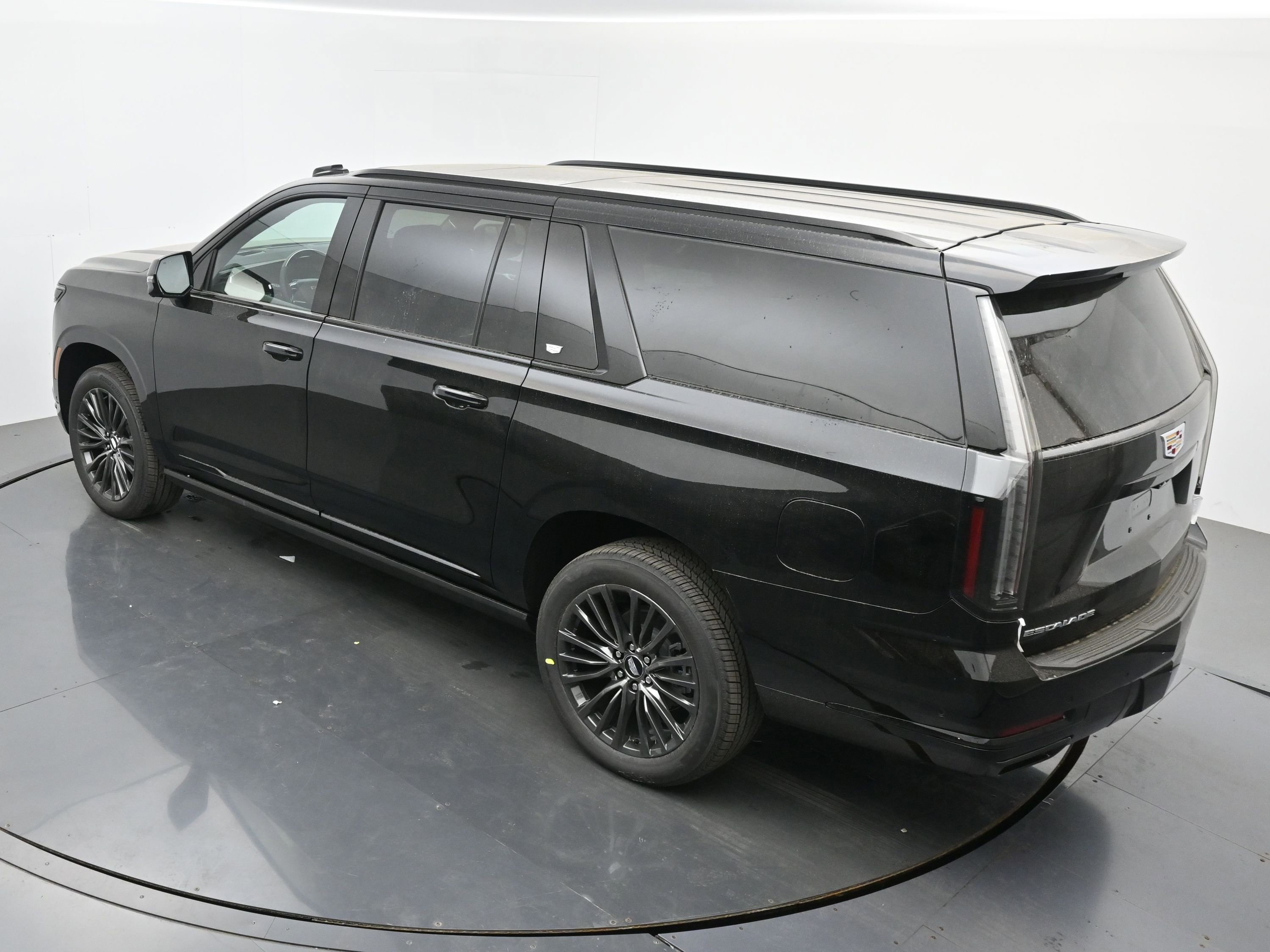 New 2026 Cadillac Escalade ESV Platinum Sport AWD/4WD image 25