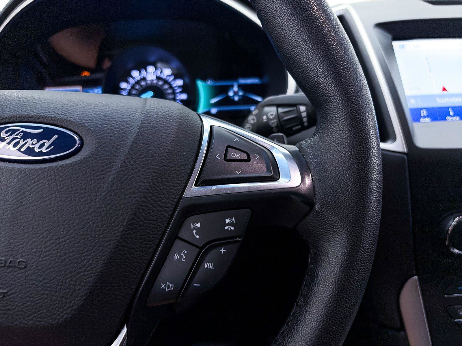 Used 2019 Ford Edge SEL w/ Cold Weather Package AWD/4WD image 31