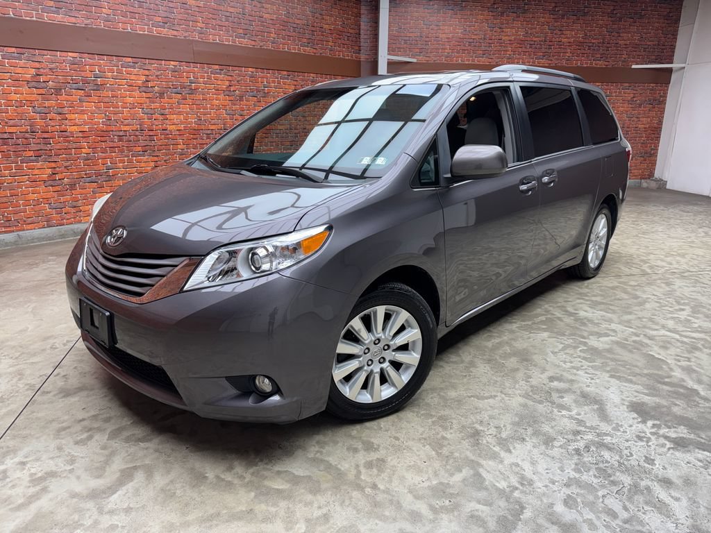 Used 2015 Toyota Sienna XLE w/ XLE Navigation Package
