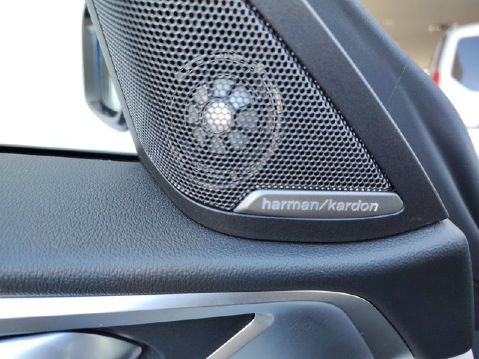 Used 2023 BMW i4 eDrive35 image 26