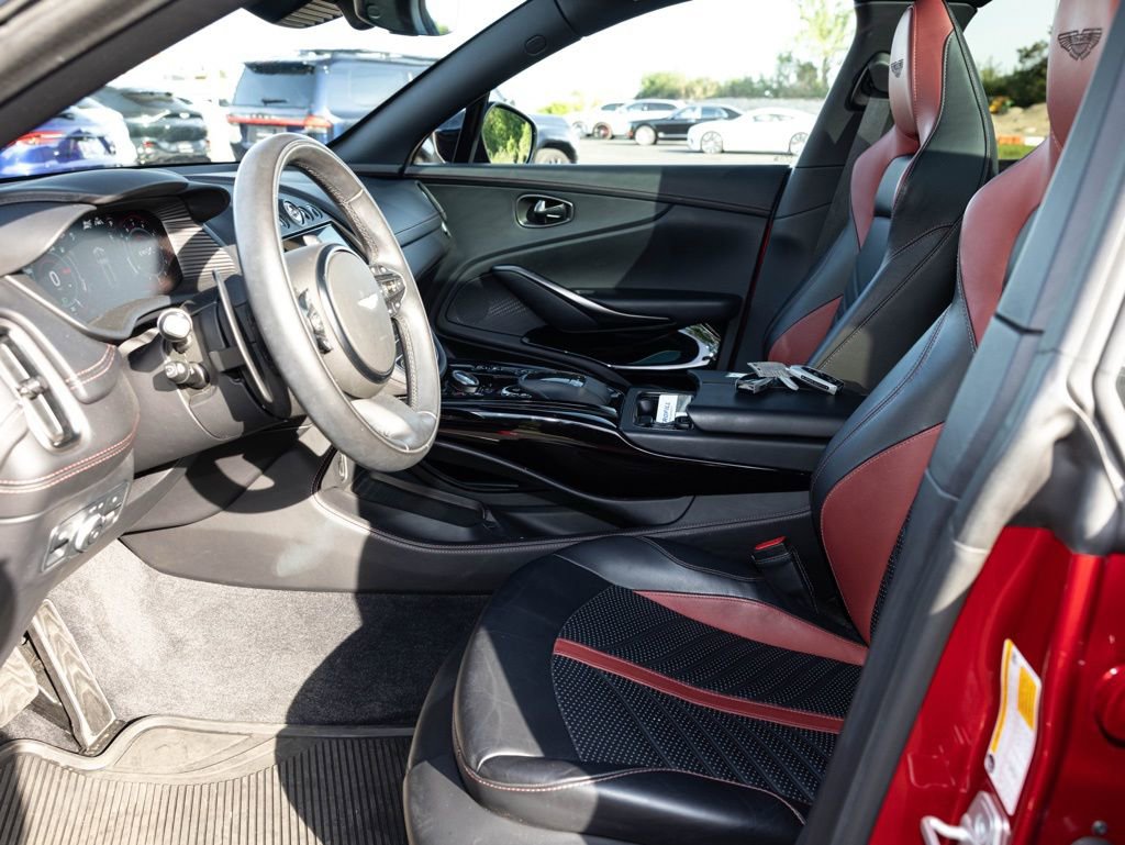 Used 2024 Aston Martin DBX 707 image 22