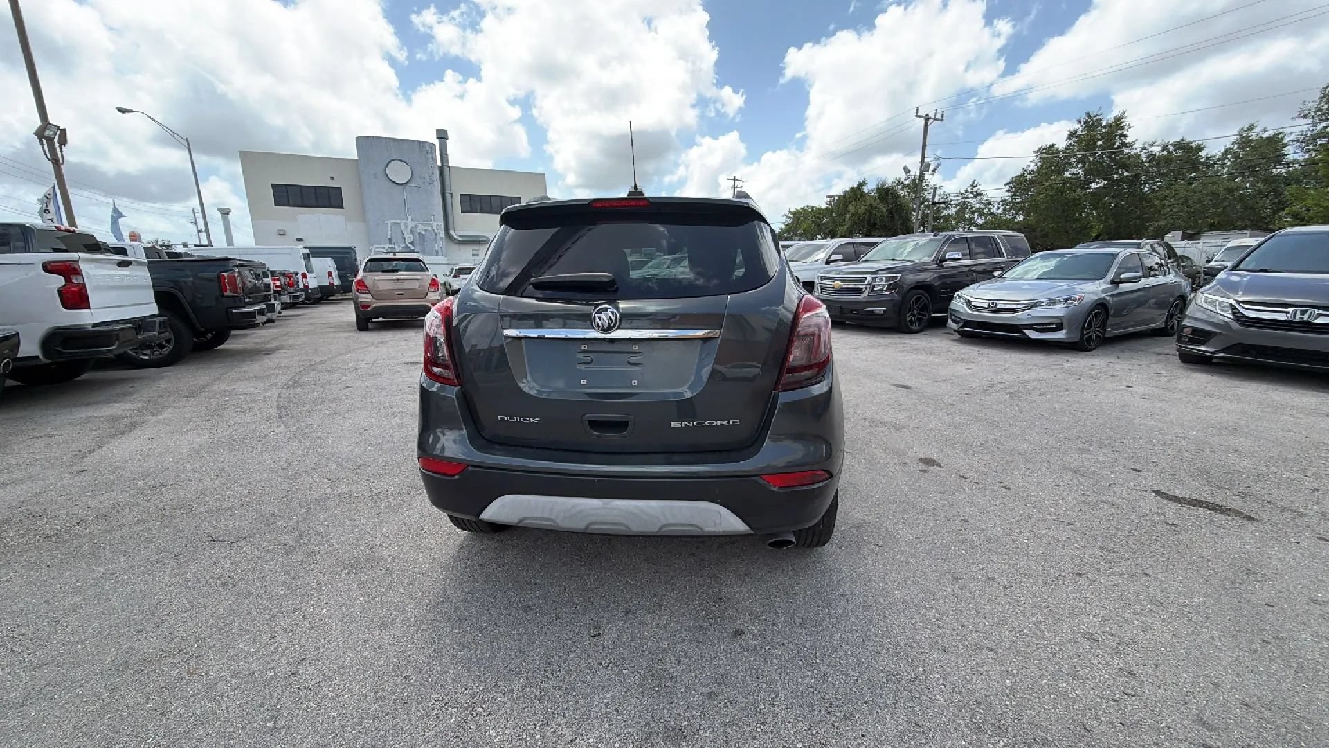 Used 2017 Buick Encore Essence FWD image 6